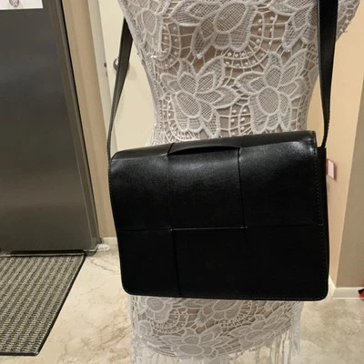 & Other Stories Womens Black Leather Adjustable Strap Crossbody Bag - Image 1 of 4