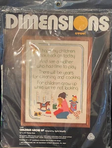 Dimensions Crewel Stickpackung von Lynn Kowitz Vintage 1981 - Children Grow Up - Bild 1 von 3