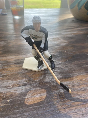 1995 LOOSE STARTING LINEUP SLU FIGURE MIKE MODANO DALLAS STARS Cover