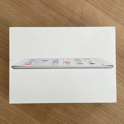 Apple iPad Air 16 GB Wi-Fi Silber 9,7" Retina Display  (MD788FD/A) - Bild 1 von 4