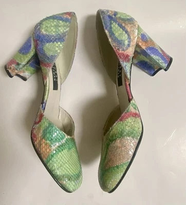 Tacones Stewart Weitzmsn multicolor piel de serpiente talla 7,5 B Foto 1 de 4