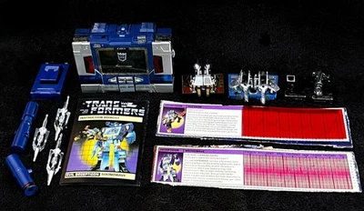 G1 1984 PRE RUB SOUNDWAVE VINTAGE • 3 CASSETTES & 2 TECH SPECS • TRANSFORMERS - Image 1 of 4