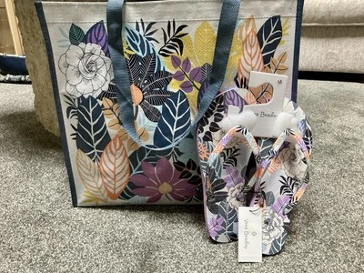 Sandalias chanclas Vera Bradley florales palma para mujer medianas y bolso de compras bolso de mano Foto 1 de 4