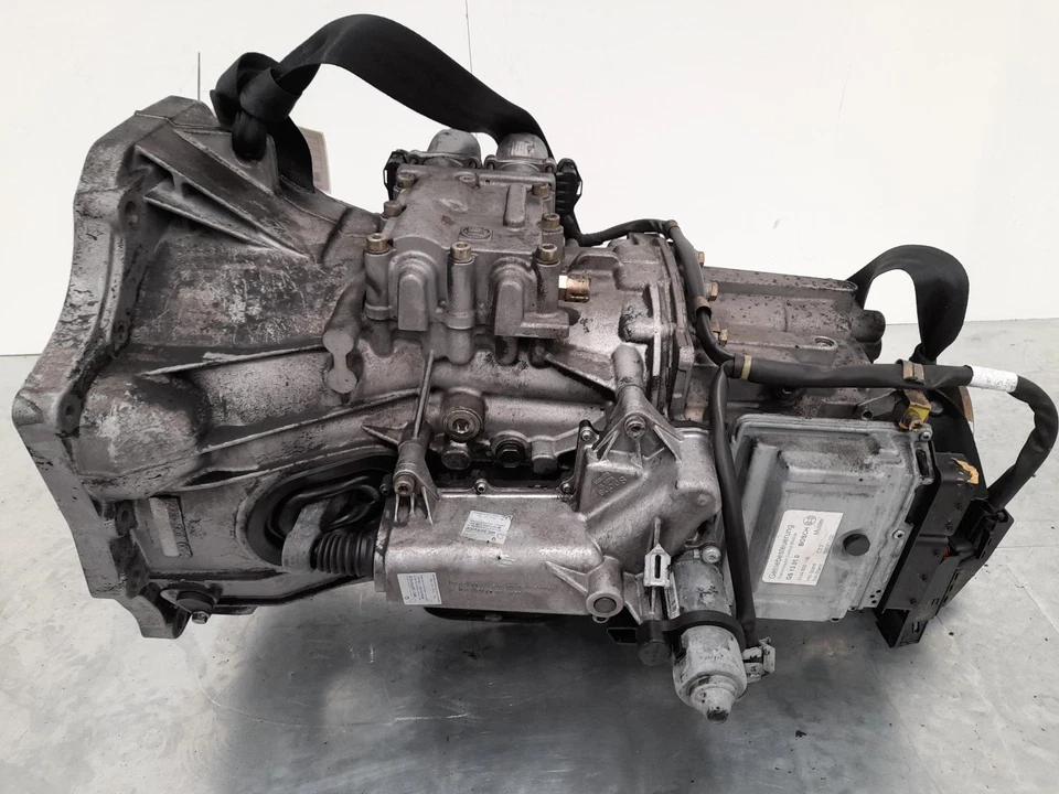 IVECO DAILY TRANSMISSION AUTO 2.3 6 SPEED AGILE 3RD GEN 2000-2006 193500Kms - image 1 of 4