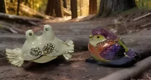 2 Schmuckschatullen mit Schmucksteinen aufklappbar Tauben & Zaunkönig Vögel Markenlos Schmuck hübsch! - Bild 1 von 4