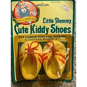 (1) CABBAGE PATCH Little Mommy Cute Kiddy Shoes Pink Stripes & Laces Woolworth - Picture 1 of 3