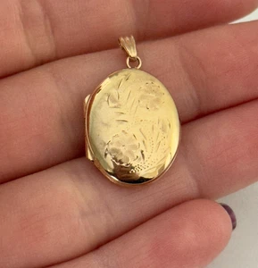 Vintage 14K Yellow Gold Flower Etched Small Puffy Oval Locket Charm Pendant - Picture 1 of 12