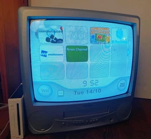 Matsui Pantalla Grande 20” CRT VHS Combi TV Scart Retro Juegos PROBADO + GARANTÍA - Imagen 1 de 18