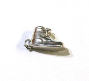 STERLING SILVER BABY SHOE CHARM #4G200486 - Picture 1 of 3