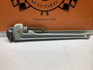 RIDGID USA 24 inch Aluminum Pipe Wrench w/ Self Cleaning Threads and Hook Jaws - Picture 1 of 8