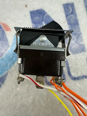 Interruptor balancim McGill liga/desliga - Imagem 1 de 4