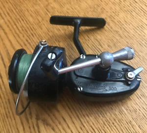 Vintage GARCIA Mitchell 300 Spinning Fishing Reel Made in France - Picture 1 of 6