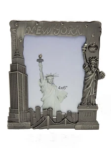 1 NEW NYC PICTURE FRAME 4"X6" METAL PHOTO FRAME NEW YORK CITY SKYLINE MK001 - Picture 1 of 2