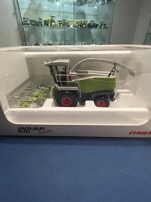 1/32 Claas Jaguar 900 Universal Hobbies - Image 1 of 2