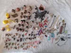 Lot Of 143 NECA And Other Heads, Hands, Wappons & Accessories, Mixed Lot - Picture 1 of 24