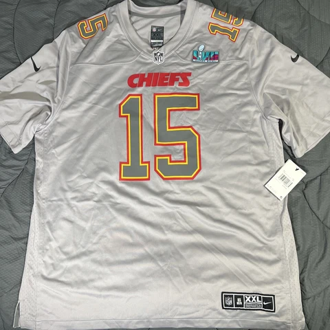 New Patrick Mahomes Nike Chiefs Super Bowl LVII Jersey $150 Size 2XL Cover