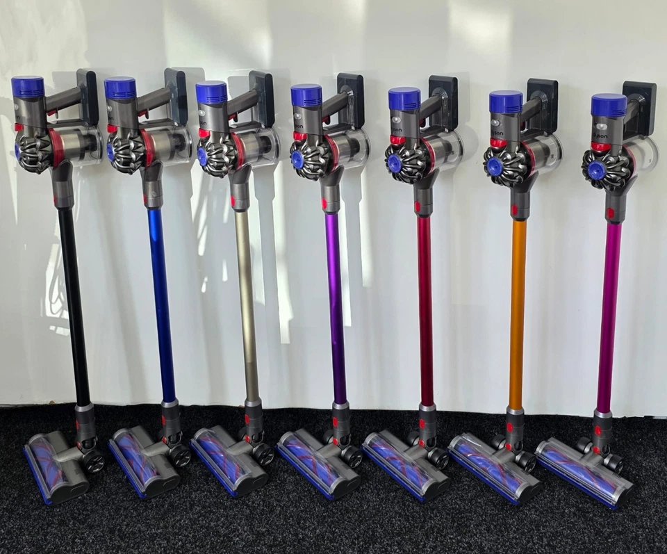 Reconditioned Dyson V8 Cordless handheld vacuum cleaner + New Floor Head - Image 1 of 4