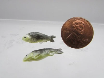 Casa de muñecas miniatura peces pequeños - Juego de 2 IM65164 Foto 1 de 2