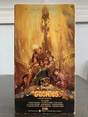 THE GOONIES 1985-1986 VHS NO BARCODE 1ST RELEASE RARE TWO TONE TAPE MOVIE VTG - Image 1 of 4