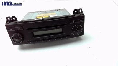 Radio " Nessun Codice Disponibile " 9068200886 Mercedes-Benz 315 CDI Sprinter - Immagine 1 di 4