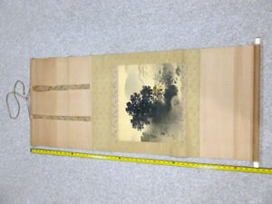  IMPORTANTJAPAN WATER COLOR PAINTING PAPER SCROLL/BONE HANDLE OLD ANTIQUE 7137