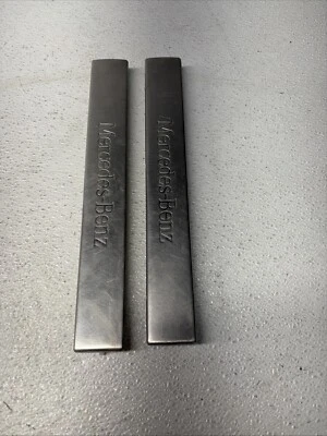 OEM Mercedes-Benz PLACA RASGUÑO PUERTA TRASERA IZQUIERDA/DERECHA apta ML320 ML350 ML55 AMG W163 Foto 1 de 4