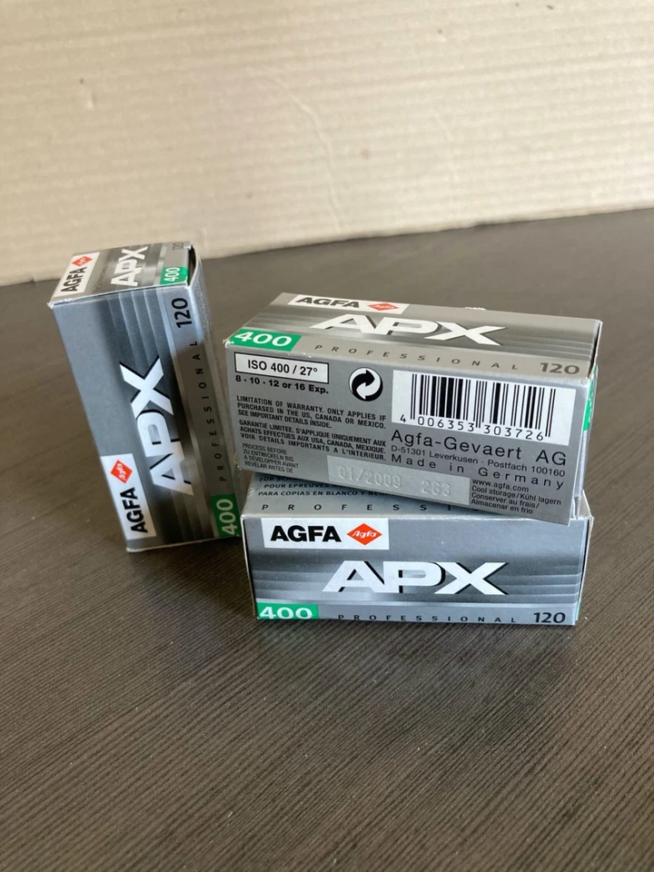 AGFA Agfapan APX 400 Black and White Professional 120 film -Expired 2009 3 Rolls - Image 1 of 1