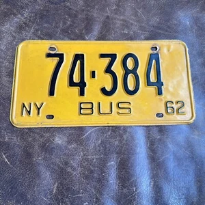 1962 New York BUS LICENSE PLATE 🚌 Classic Vintage Tag # 74 384 - Imagen 1 de 7