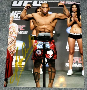 Foto firmada autografiada de HECTOR LOMBARD 8x10 UFC peso welter luchador MMA - Imagen 1 de 2