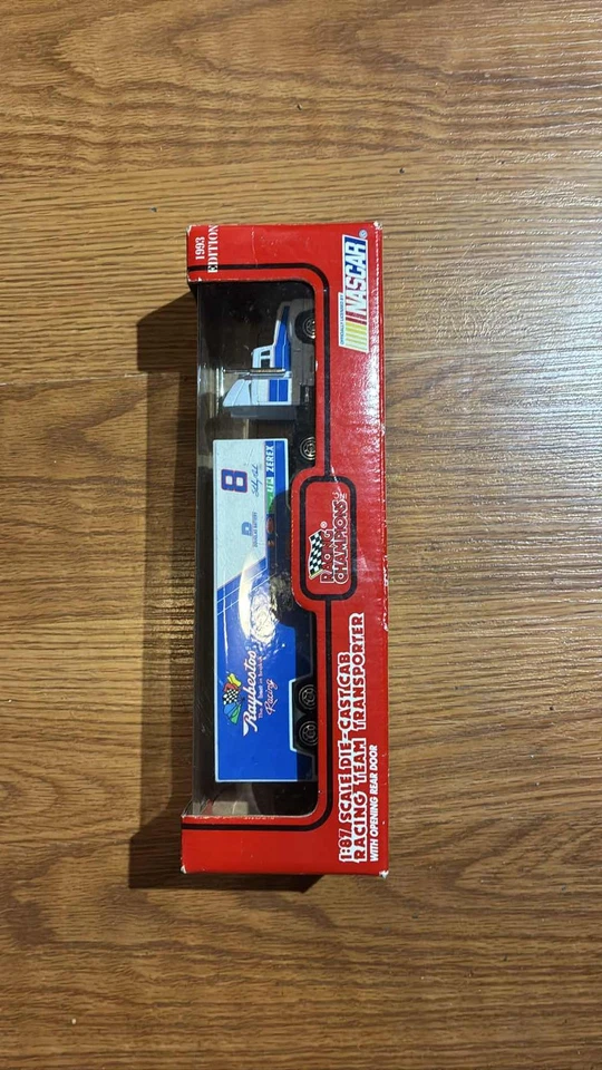 Racing Champions NASCAR #8 1993 Raybestos 1:87 Die-Cast Team Transporter Foto 1 de 1