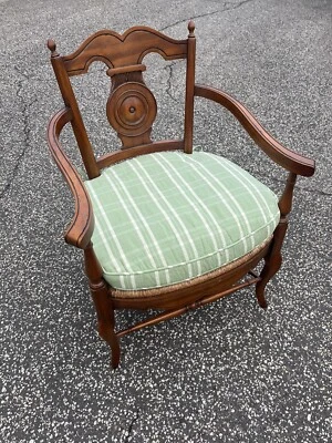 Sillón Alfonso Marina Rush Seat estilo rural francés con cojín Foto 1 de 4