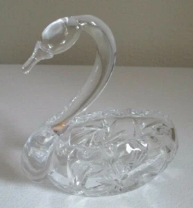 Vtg Bohemia Czech SWAN Lead Cut Crystal Hand Cut Scalloped Edges Pinwheel EUC - Picture 1 of 5