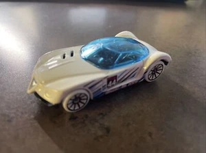 2013 Hot Wheels Mattel Golden Arrow White With Blue Roof #44 Diecast - Picture 1 of 3