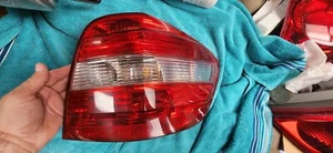 06-12 Mercedes ML350 W164 OEM Pasajero Derecho Luz Freno Lámpara 5059 - Imagen 1 de 2