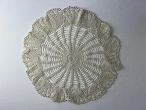 11” Vintage Turkish Lace Doily Tulip Design Hand Made Crochet Cottage Core Beige - Picture 1 of 3