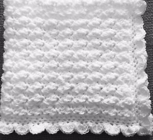 ⭐️Hand crocheted baby's white Soft & Warm Chunky blanket /car seat/pram/crib ⭐️