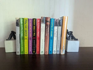 Lot of 12 ~ HC & PB Books ~ Spencer Quinn ~ Chet & Bernie - Picture 1 of 12