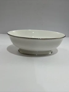 Lenox Pearl Platinum 9" Oval Open Footed Vegetable Bowl Fine Bone China - Picture 1 of 9