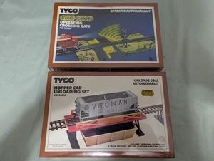 Tyco HO scale Hopper car unloading set no. 862,night glow crossing gate,924,mint - Picture 1 of 3