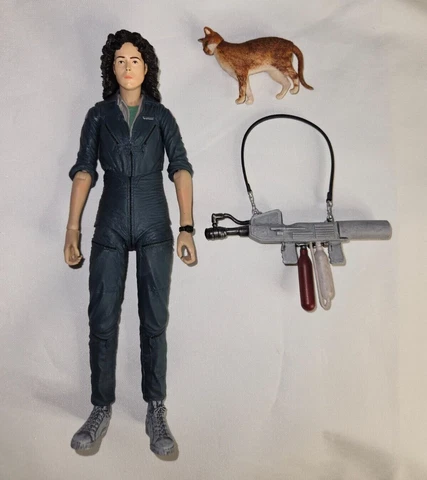 NECA Alien Ellen Ripley Jumpsuit Jonesy Action Figure Complete Authentic Cover