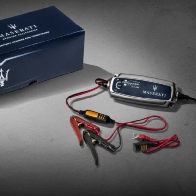 Mantenitore di carica e carica batteria originale Maserati universale dal 2017