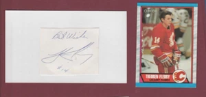 Theo Fleury, Calgary Flames signed paper cut glued on index card + 89/90 rookie - Picture 1 of 3