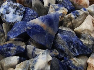Sodalite Rough - Very High Quality - 500 Carats + A FREE Faceted Gemstone - Picture 1 of 11