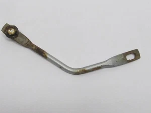 95-05 PONTIAC SUNFIRE LEFT DRIVERS SIDE FRONT FENDER MOUNTING BRACE 22569359 - Picture 1 of 2