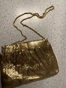 Vintage Whiting & Davis GOLD Tone Metal Mesh Evening Bag Made in USA EXCELLENT - Picture 1 of 5