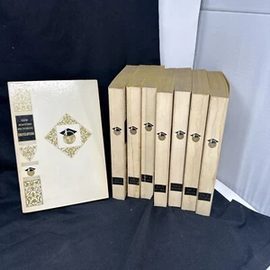 Vintage 1961 Complete Set NEW MASTERS PICTORIAL ENCYCLOPEDIA PAPERBACK 8 Volumes - Picture 1 of 11