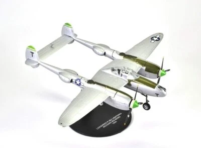 FIGHTERS OF WORLD WAR II - LOCKHEED P-38J LIGHTNING - RICHARD IRA BONG '44-1:72  - Image 1 of 2