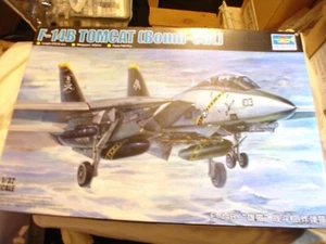 Trumpeter 1/32 Grumman F-14B Tomcat (Bomb Cat) - Picture 1 of 2