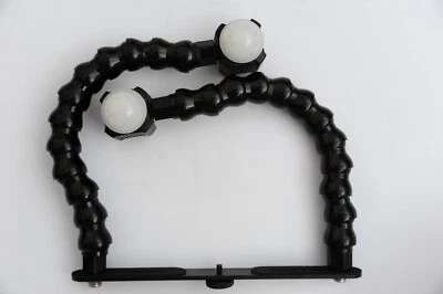 Dual Cube 2000 lumen video lights with flexi arm / tray for diving  snorkelling - Image 1 of 4