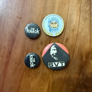 Vintage Pin PUNK ROCK RARE Orignal Button Lot of 4 the Knack SVD Devo - Imagen 1 de 3